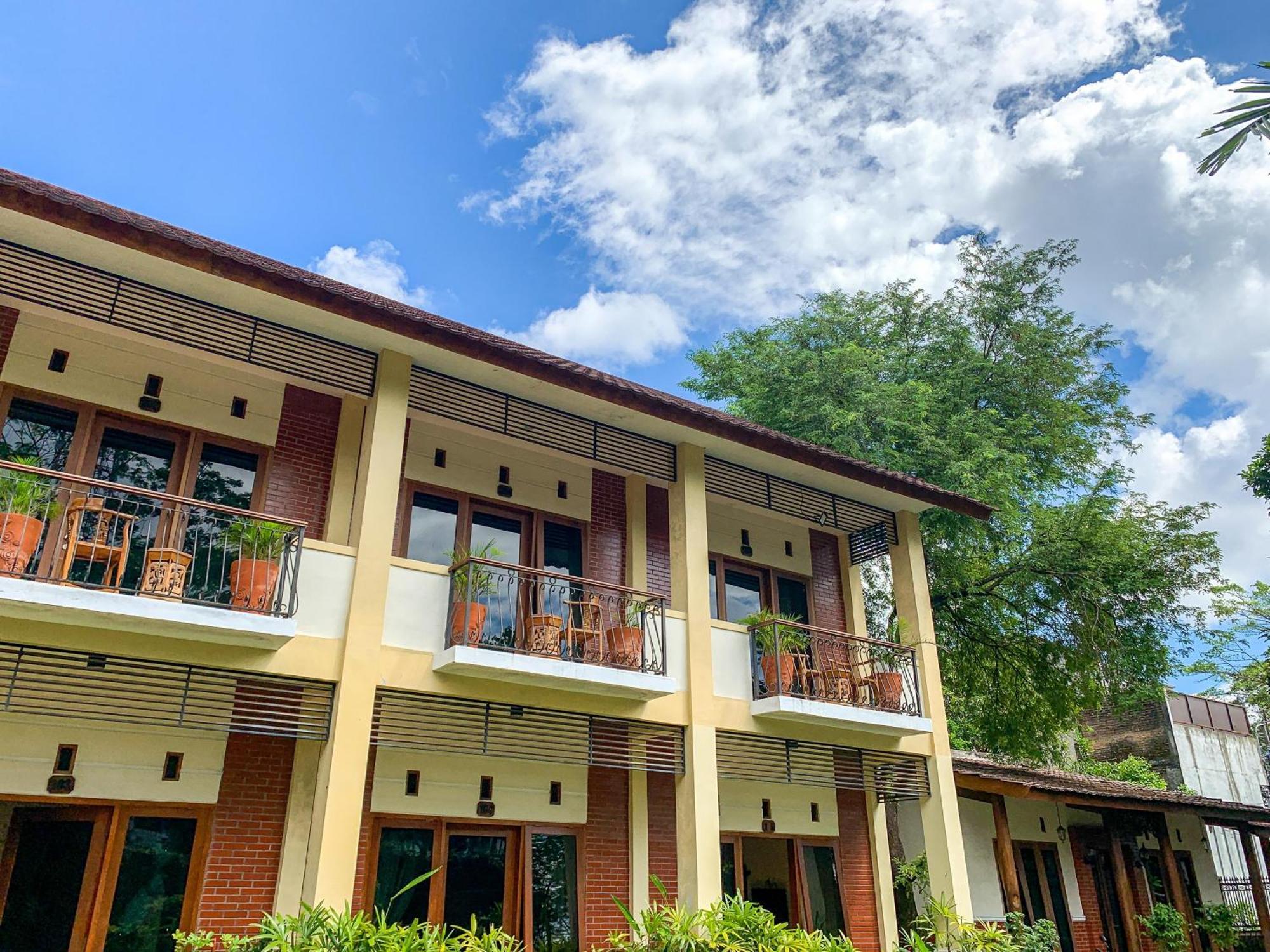 Urbanview Sasono Putro Condoongcatur By Reddoorz Kejayan Экстерьер фото
